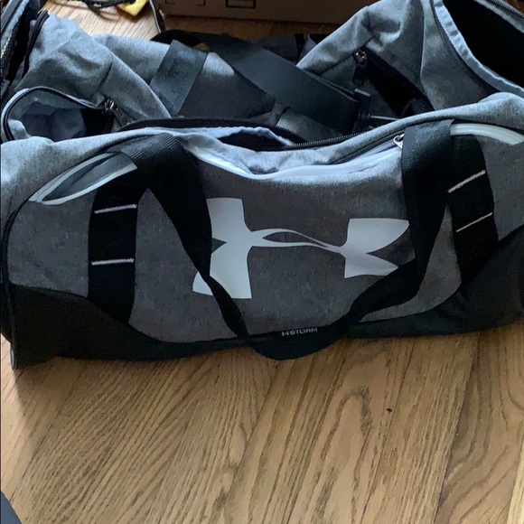 mens gym bag under armour